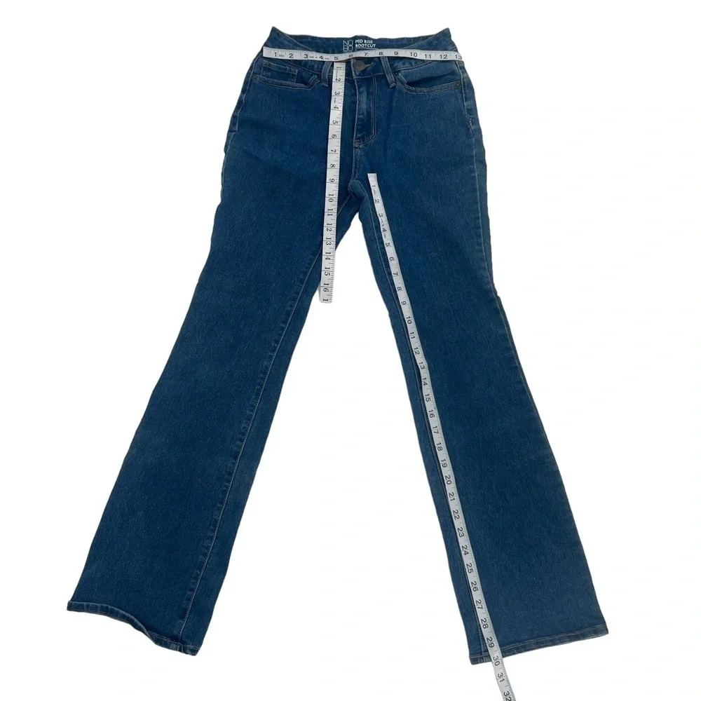 NoBoundaries Mid Rise Boot Cut Jeans Size 7 Women’s